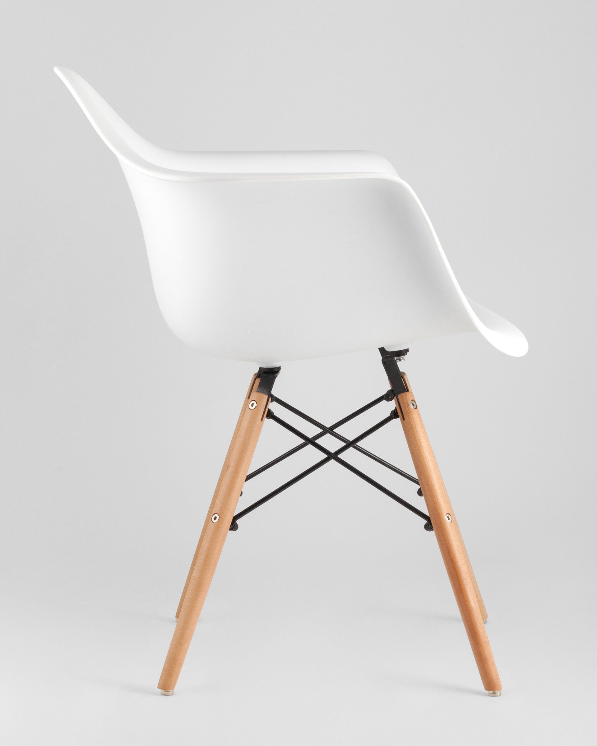 Стул Eames DAW белый